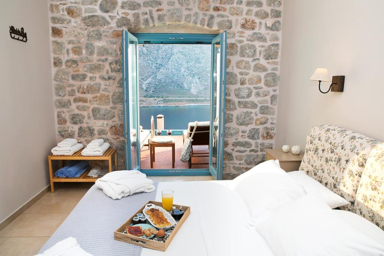 Petra Boutique Homes Arginonda Ngoại thất bức ảnh