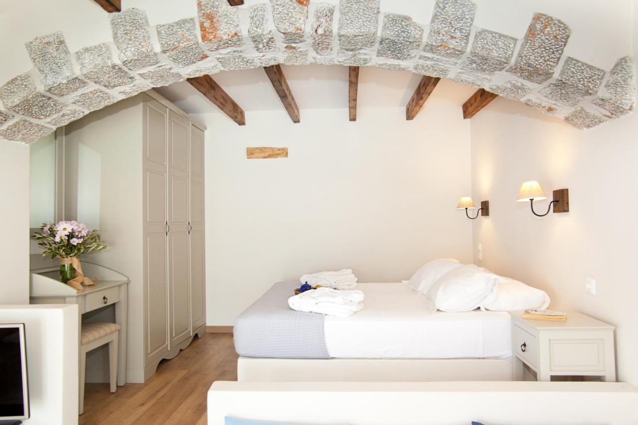 Petra Boutique Homes Arginonda Ngoại thất bức ảnh